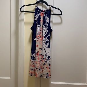 Women’s sleeveless top